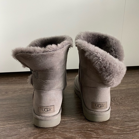 UGG - Bailey Button II - Picture 3 of 4